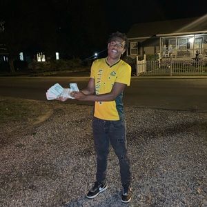 Meet your Posher, Deshawn